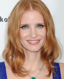Sete looks de beleza com Jessica Chastain: hair e make para inspirar