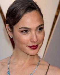 Beleza do Oscar 2018: tendências de cabelo e maquiagem da premiação