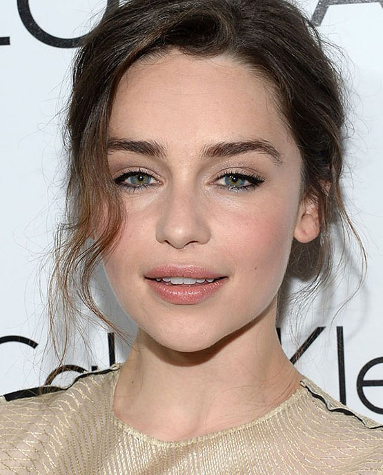 beleza-beauty-editor-acontece-sete-looks-de-beleza-com-emilia-clarke-me-before-you-premiere-in-new-york-5-23-2016