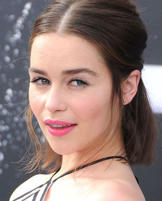 beleza-beauty-editor-acontece-sete-looks-de-beleza-com-emilia-clarke-terminator-genesys-premiere-in-hollywood-2