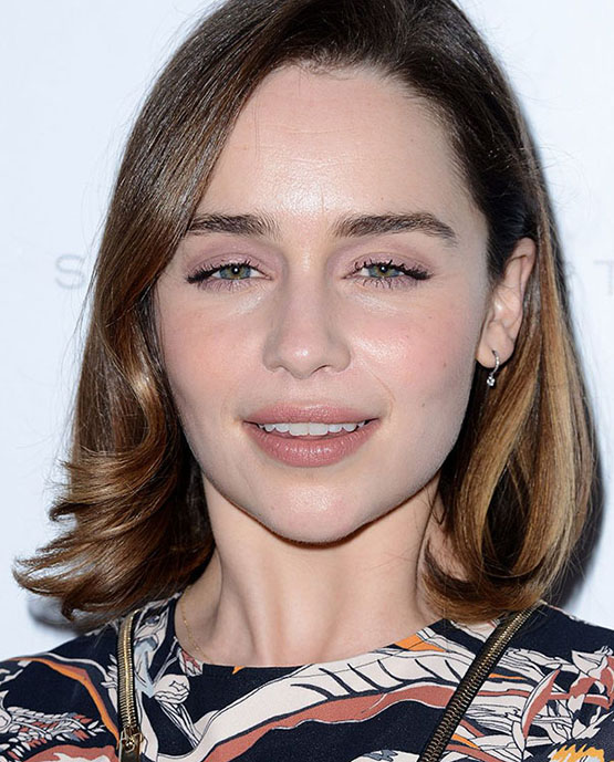 beleza-beauty-editor-acontece-sete-looks-de-beleza-com-emilia-clarke-terminator-genesys-premiere-in-hollywood