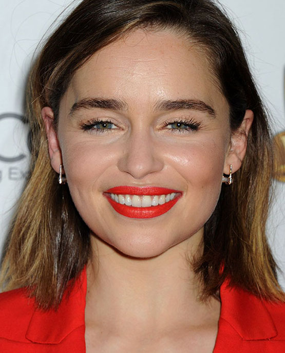 beleza-beauty-editor-acontece-sete-looks-de-beleza-com-emilia-clarke-the-wrap-s-power-women-breakfas-2015