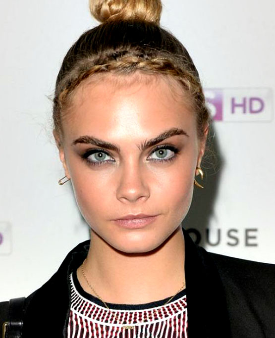 Sete looks de beleza com Cara Delenvigne: hair e make para inspirar