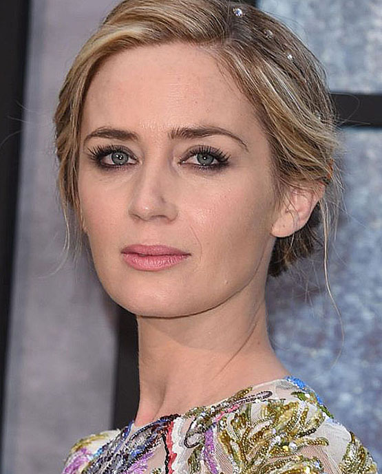 beauty-editor-beleza-acontece-sete-looks-com-emily-blunt-the-girl-on-the-train-premiere-in-london