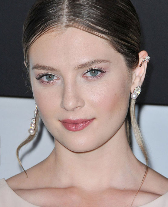 Zoe Levin