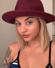 Como fazer uma maquiagem glow com iluminador