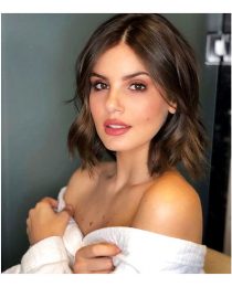 O corte de cabelo de Camila Queiroz: sucesso além da novela das sete