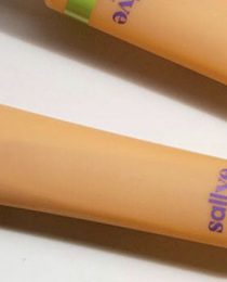 Sallve by Julia Petit: marca de beleza da ruiva lança o primeiro produto