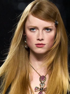 Beleza desfile Chanel outono inverno 2022