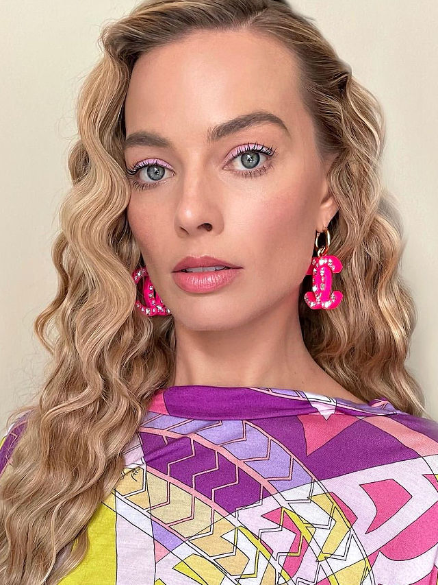 Barbie: melhores looks de Margot Robbie